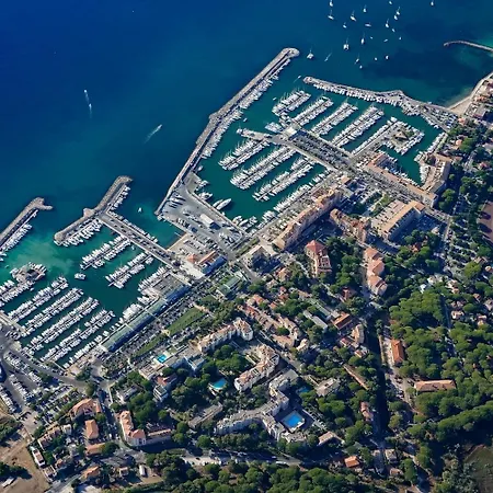 Hyerol Pour 4 Personnes Avec Parking Proche Des Plages Et Restaurants A * Hyères