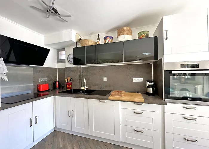 Hyerol Pour 4 Personnes Avec Parking Proche Des Plages Et Restaurants à Appartamento *