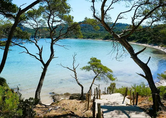 Hyerol Pour 4 Personnes Avec Parking Proche Des Plages Et Restaurants A Lejlighed *